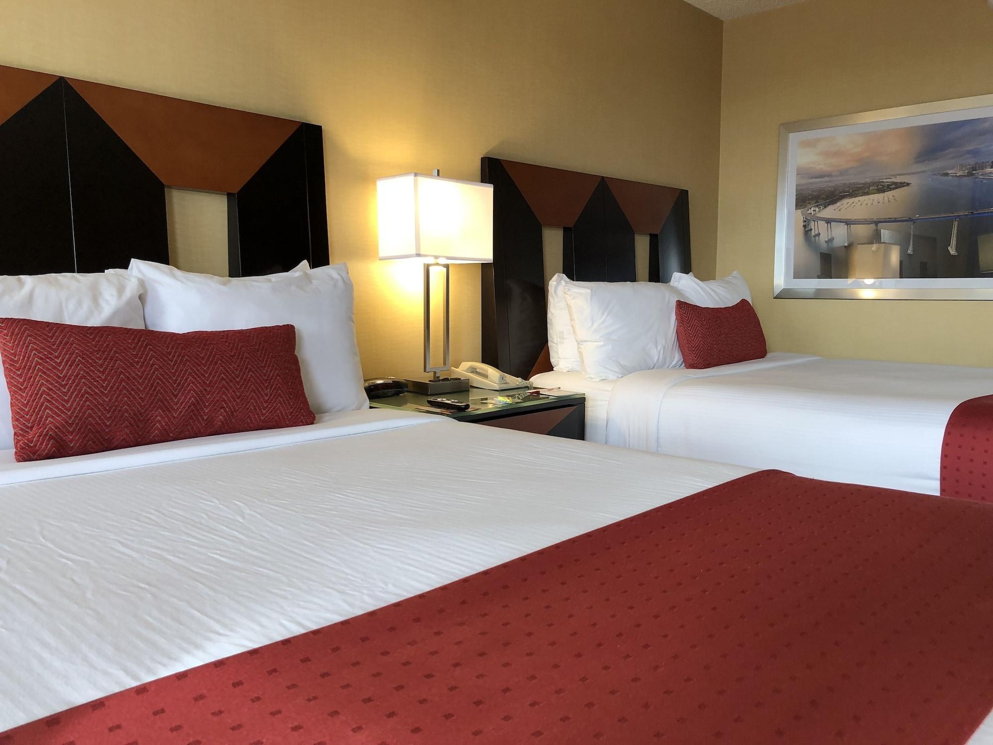 Ramada by Wyndham San Diego National City Bagian luar foto