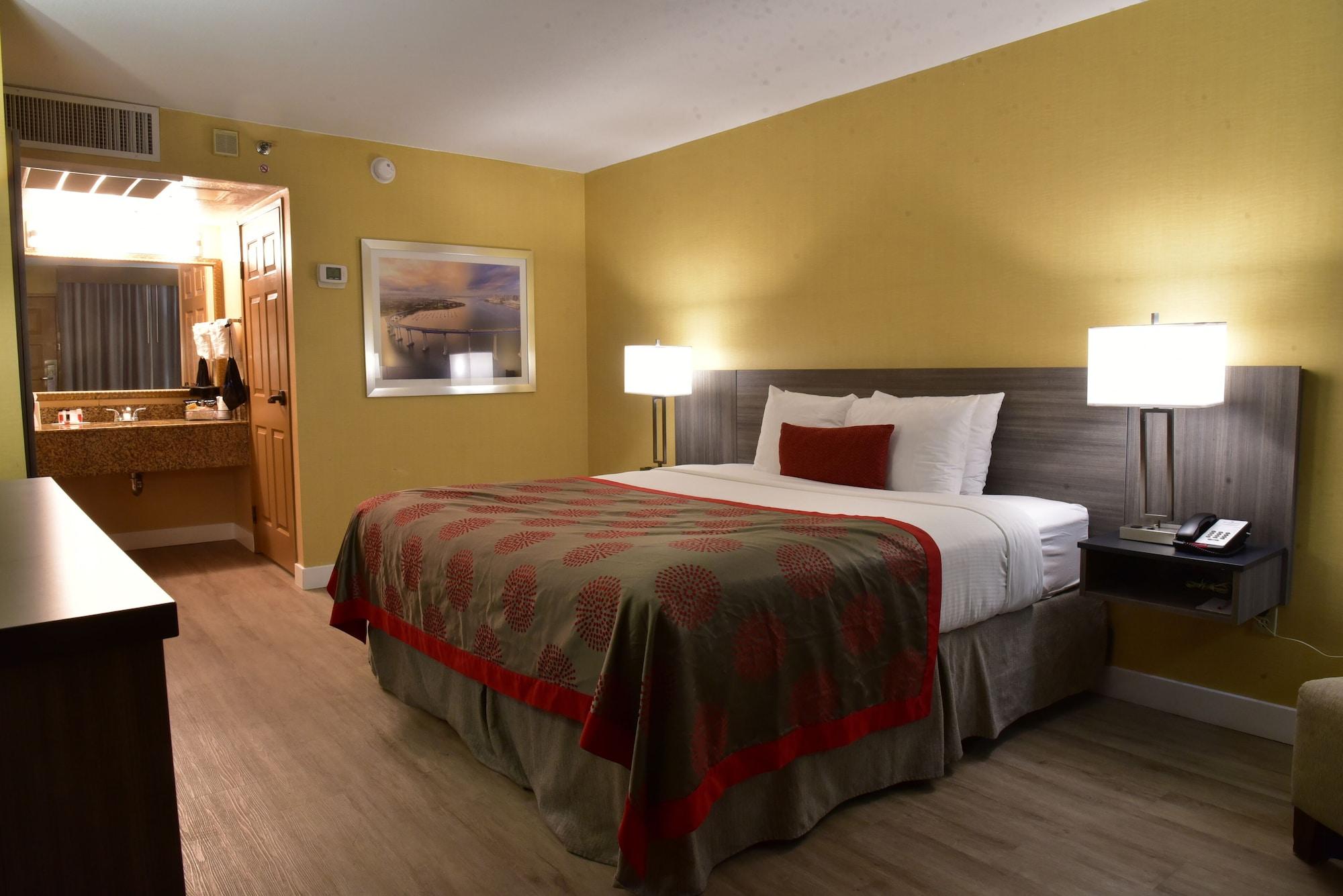 Ramada by Wyndham San Diego National City Bagian luar foto