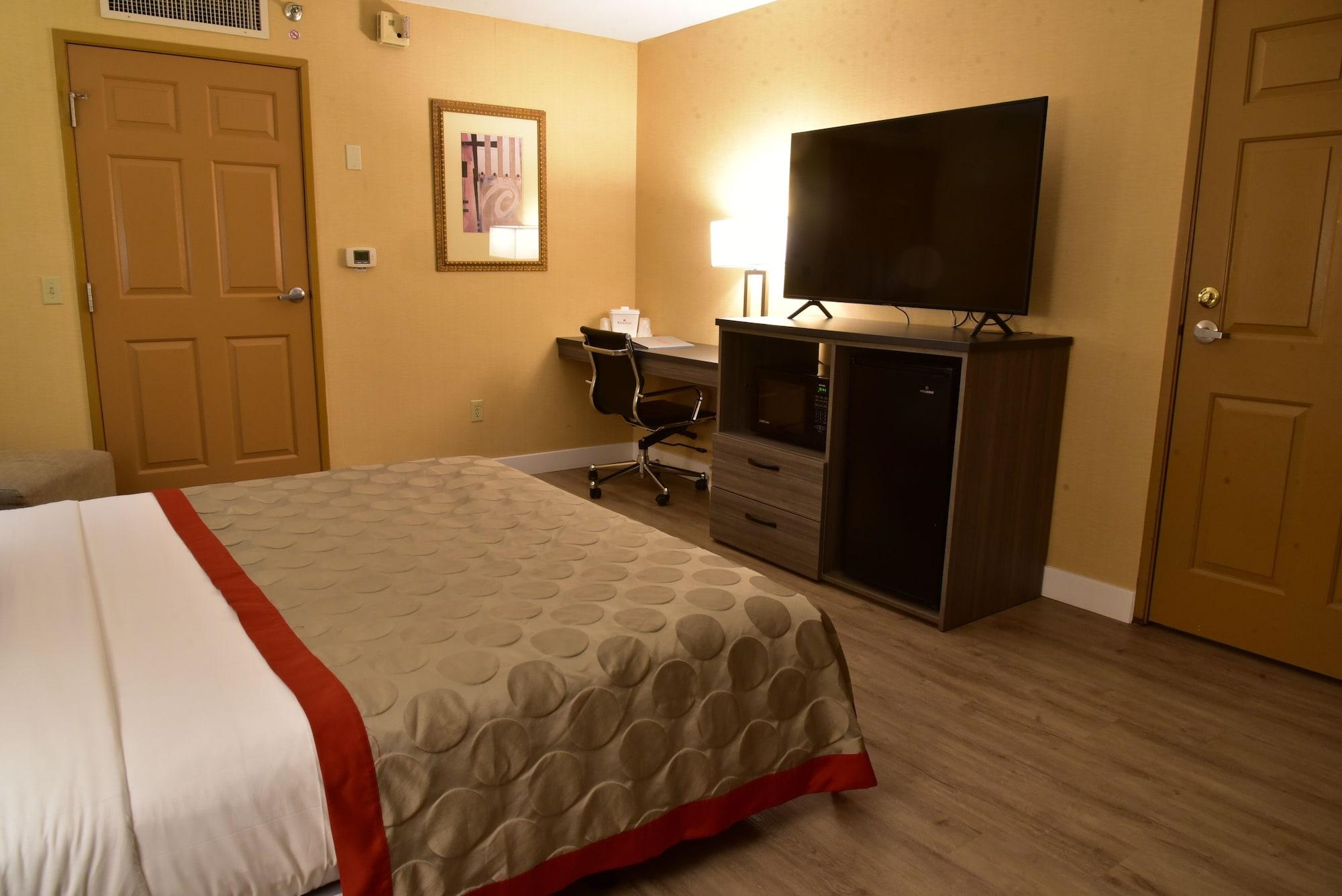 Ramada by Wyndham San Diego National City Bagian luar foto