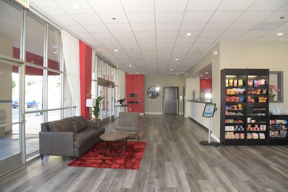 Ramada by Wyndham San Diego National City Bagian luar foto