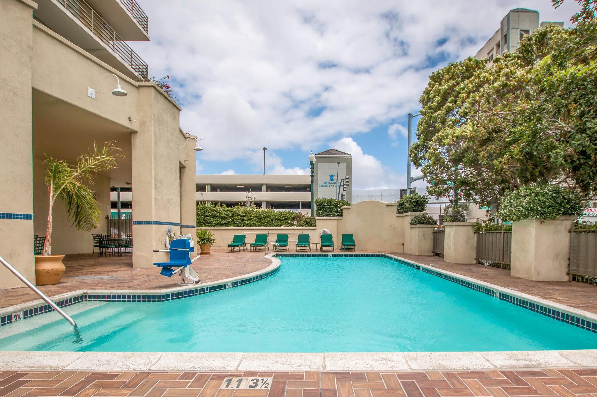 Ramada by Wyndham San Diego National City Bagian luar foto