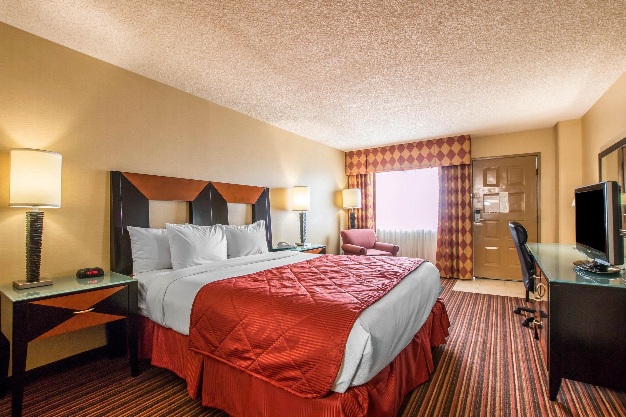 Ramada by Wyndham San Diego National City Bagian luar foto