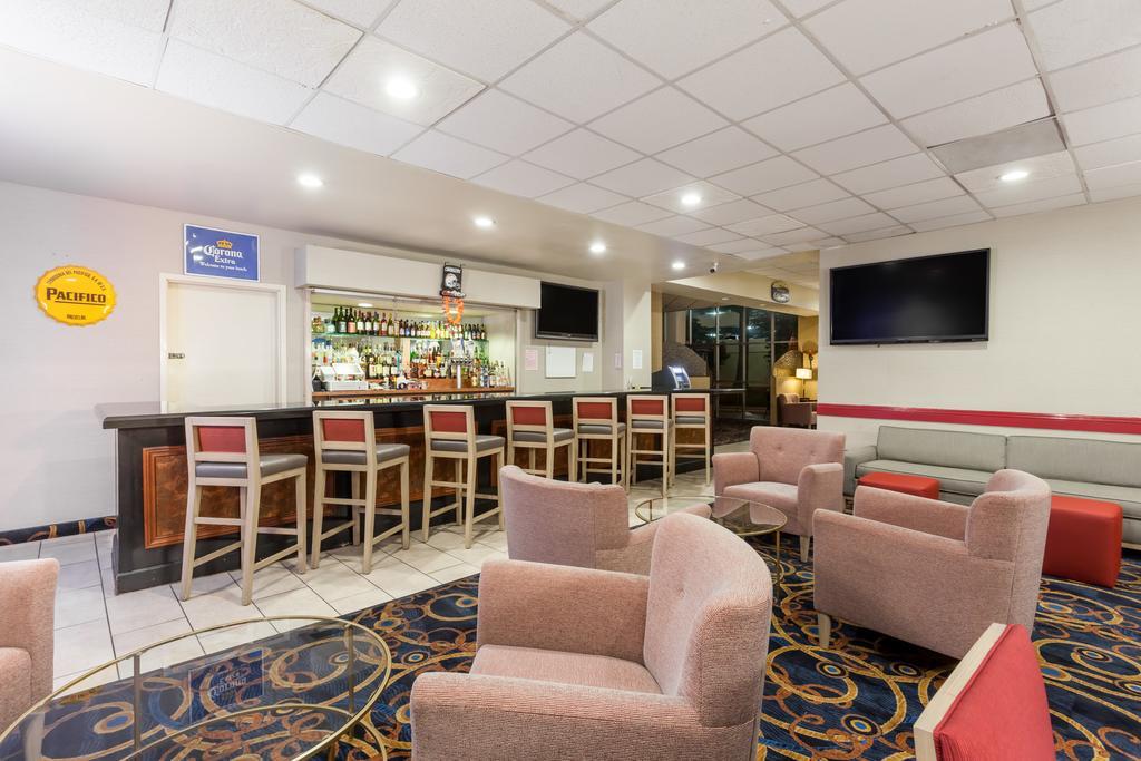 Ramada by Wyndham San Diego National City Bagian luar foto
