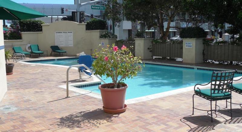 Ramada by Wyndham San Diego National City Bagian luar foto