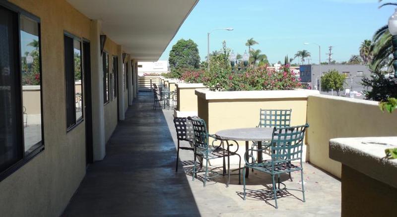 Ramada by Wyndham San Diego National City Bagian luar foto